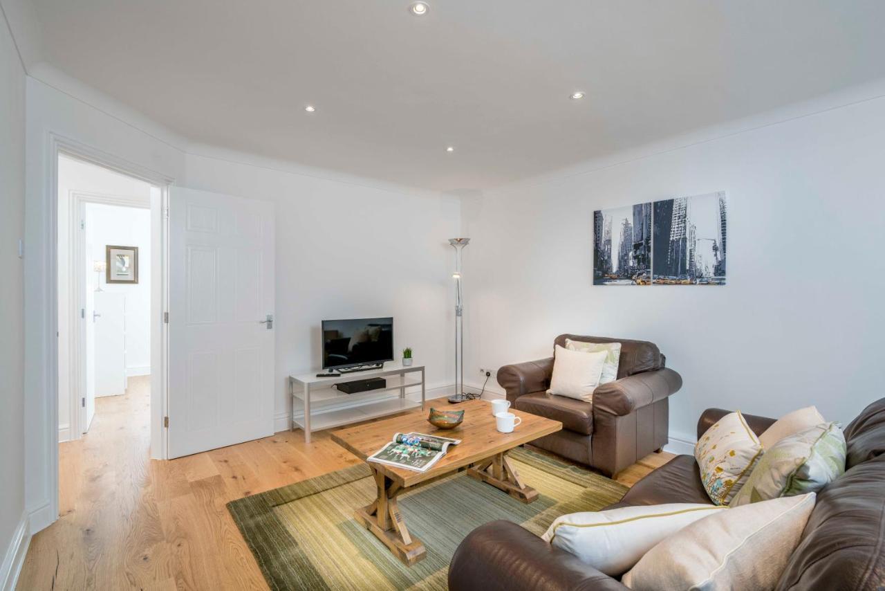 Splendid Apartment Near Vauxhall Tube Londra Exterior foto