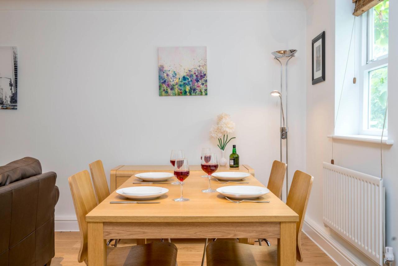 Splendid Apartment Near Vauxhall Tube Londra Exterior foto
