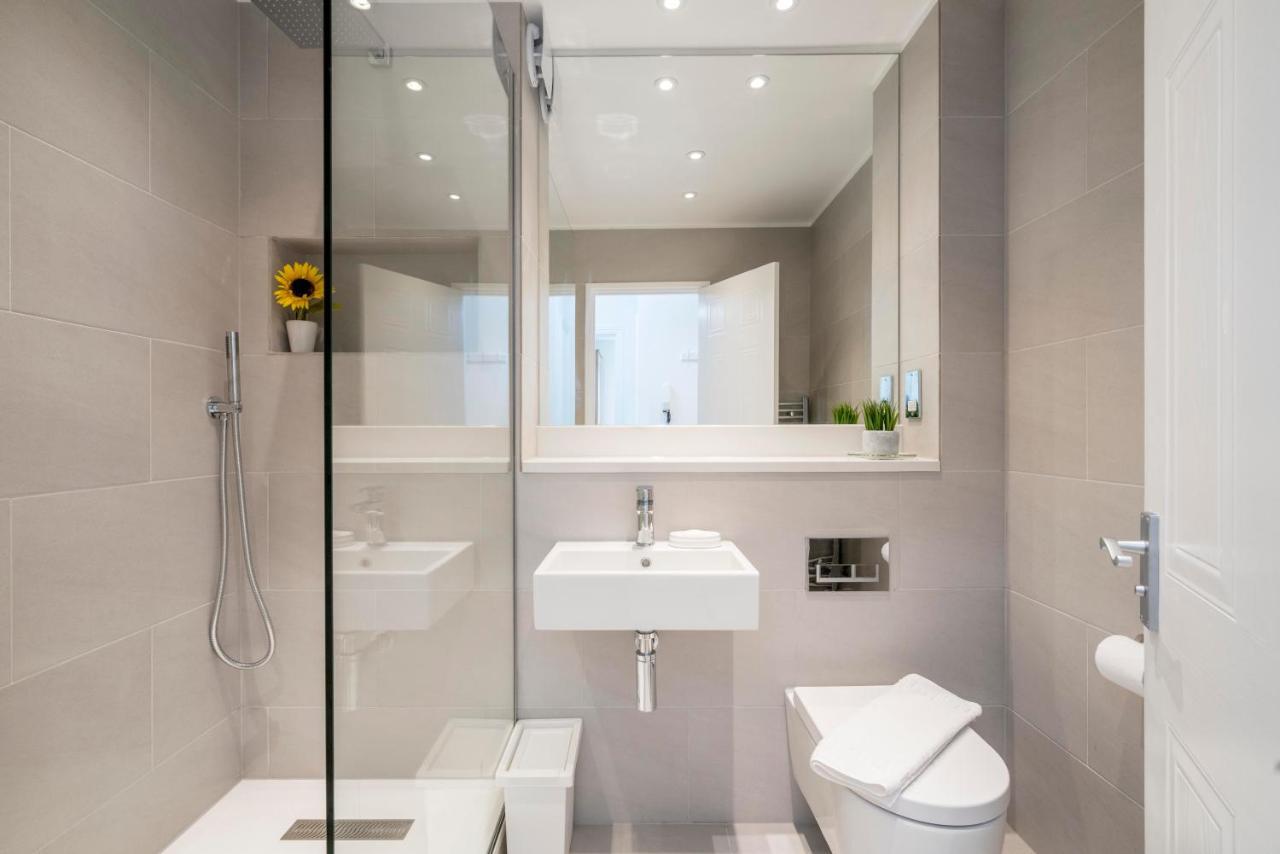 Splendid Apartment Near Vauxhall Tube Londra Exterior foto